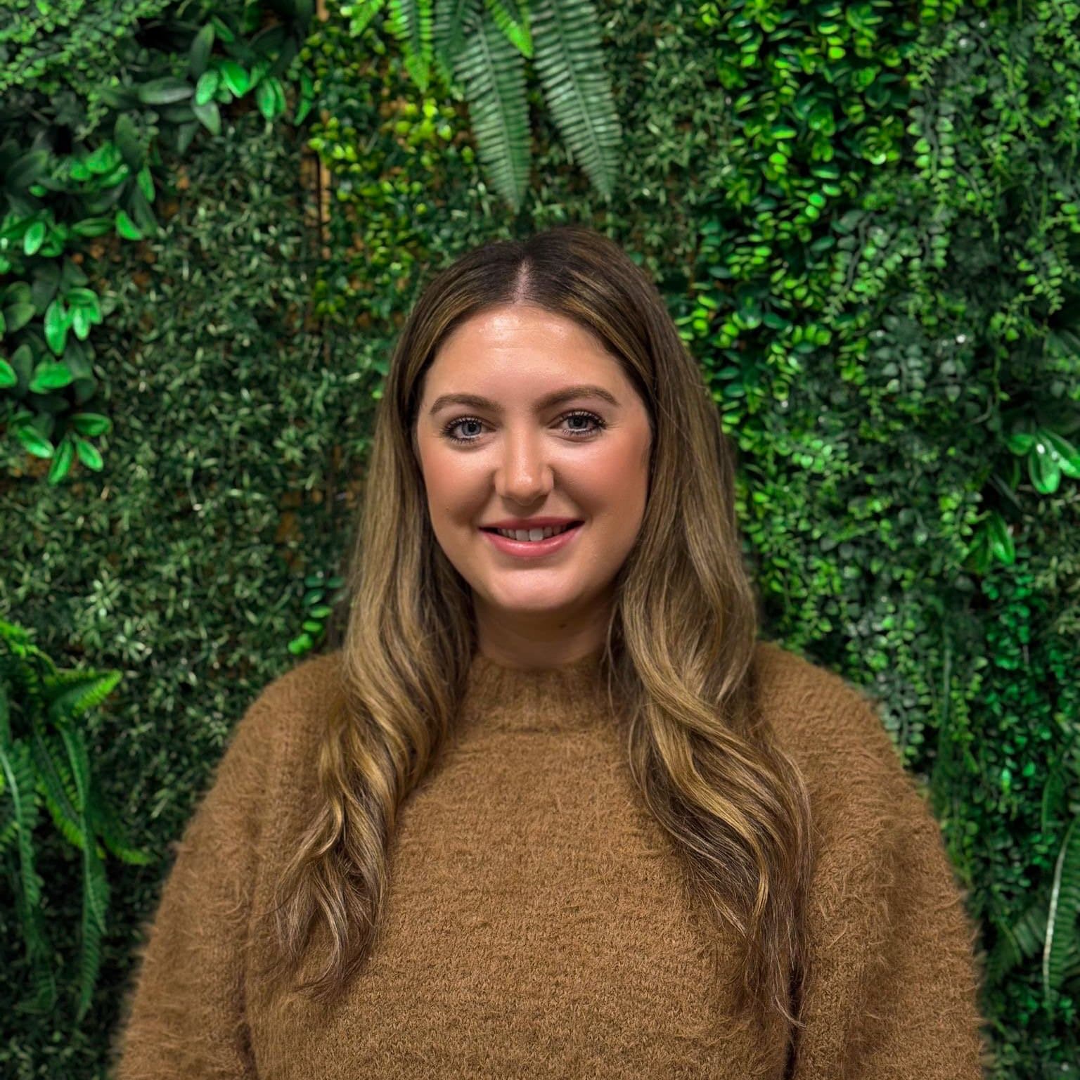 lucy aspinall cropped